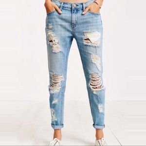 Urban Outfitters BDG slim boyfriend low rise jean